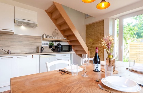 Bieville-Beuville Casa | Homerez - House for 4 ppl. with jacuzzi, spa and garden at Biéville-Beuville