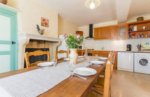 Eringes Casa | Homerez - Casa en Éringes, parking incluido