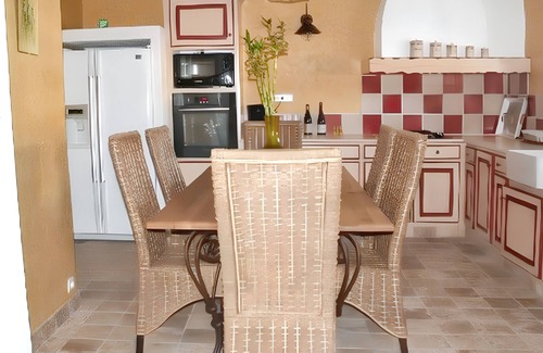 Aubignan Casa | Homerez - Casa en Aubignan, piscina compartida