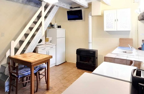 Dompnac Casa | Homerez - Casa en Dompnac, vista a la montaña