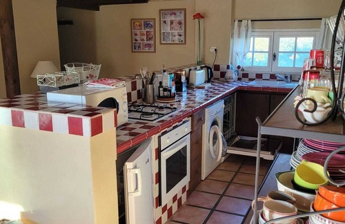 Albaron Apartamento | Homerez - Lovely 85 m² Apartment in Arles with Pool