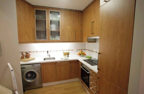 O Rosal Apartamento | Homerez - Apartamento moderno con vista a la montaña en Pontevedra / 75 m²