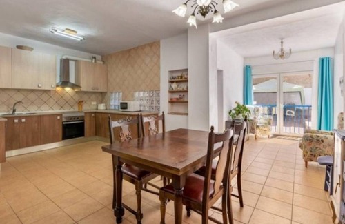 Murchas Casa | Homerez - Casa moderna con piscina privada en Murchas