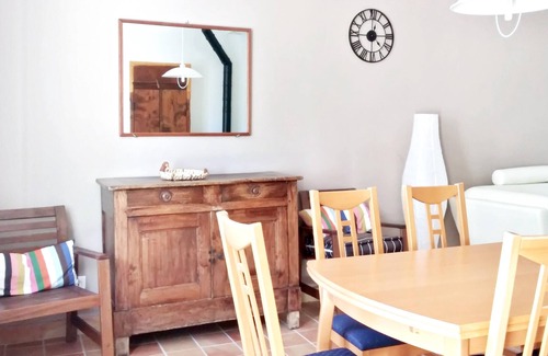 Revest-des-Brousses Casa | Homerez - Bonita casa para 4 pers. con jardín y terraza en Revest-des-Brousses