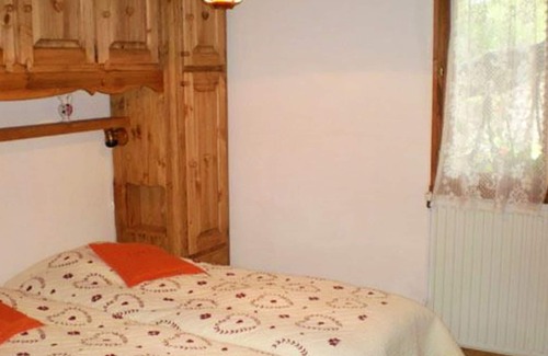 Esteng Apartamento | Homerez - Nice apartement for 2 ppl. with terrace at Entraunes