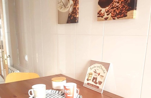 Ciruena Apartamento | Homerez - Apartamento para 4 pers. con piscina compartida y terraza en Cirueña