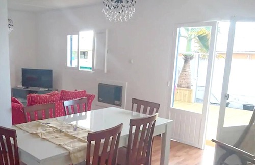 Sainte-Clotilde Casa | Homerez - Bonita casa para 5 pers. con jardín y terraza en Sainte-Clotilde