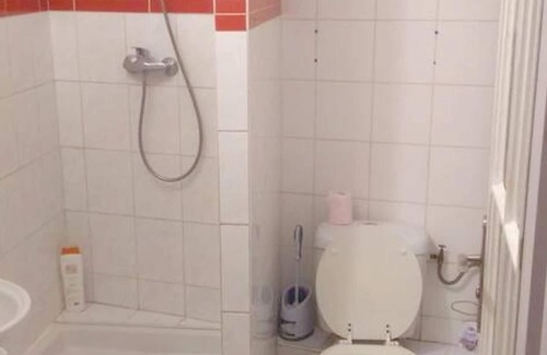 Montgeron Casa | Homerez - Nice house for 2 ppl. with terrace at Montgeron