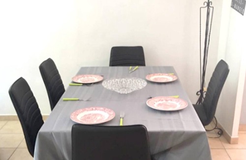 Cereste Casa | Homerez - Bonita casa para 8 pers. con terraza en Céreste