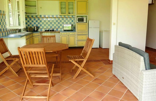 Gros-Morne Casa | Homerez - Bonita casa a 15 km de la playa para 4 pers. con jardín en Gros-Morne