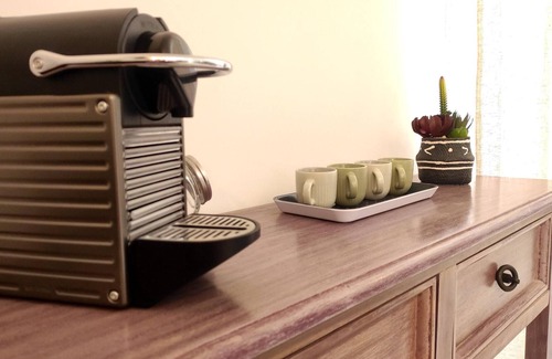 Escragnolles Apartamento | Homerez - Espacioso apartamento para 6 pers. con terraza en Escragnolles