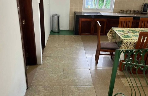 Forest Side Apartamento | Homerez - Apartamento espacioso en Curepipe - 150 m² con balcón