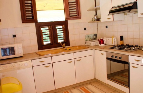 Gros-Morne Casa | Homerez - Spacious house for 4 ppl. with terrace at Gros-Morne