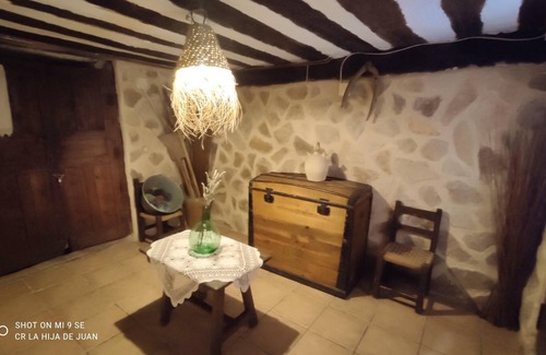 Beamud Casa | Homerez - Espaciosa casa para 7 pers. con terraza en Beamud
