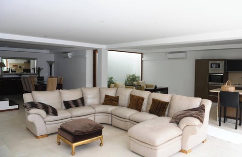 Canicada Villa | Homerez - "Villa espaciosa en Caniçada con piscina privada todo el año"