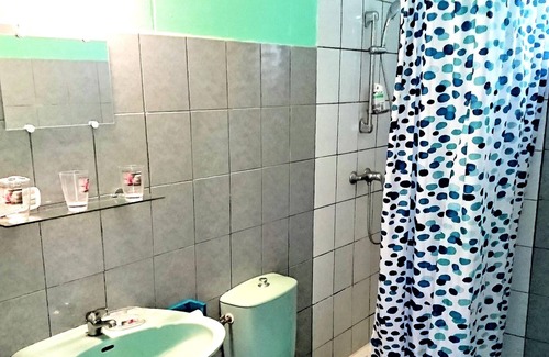 Fontaine de Moutte Apartamento | Homerez - Studio 10 km away from the beach for 2 ppl. at Fort-de-France
