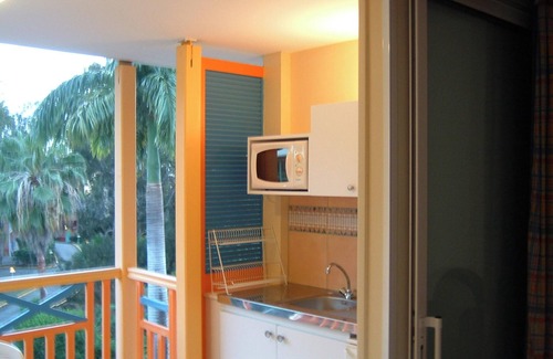 Sainte-Anne Apartamento | Homerez - Estudio en Sainte-Anne con terraza.