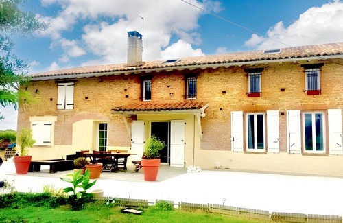 Saint-Jory Apartamento | Homerez - Estudio Saint-Jory, piscina