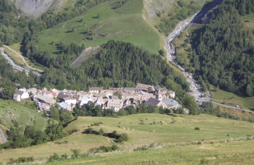 La Grave Apartamento | Homerez - Studio with View in La Grave