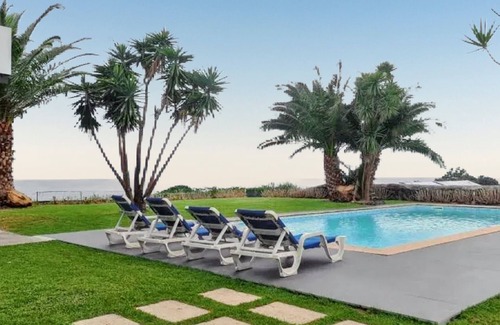 Vila Franca do Campo Villa | Homerez - Villa en Vila Franca Do Campo