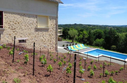 Vars-sur-Roseix Villa | Homerez - Villa para 10 pers. con piscina, sauna y jardín en Vars-sur-Roseix