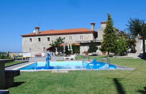 Parameira Villa | Homerez - Villa para 12 pers. con piscina, jardín, terraza y balcón en Fermedo