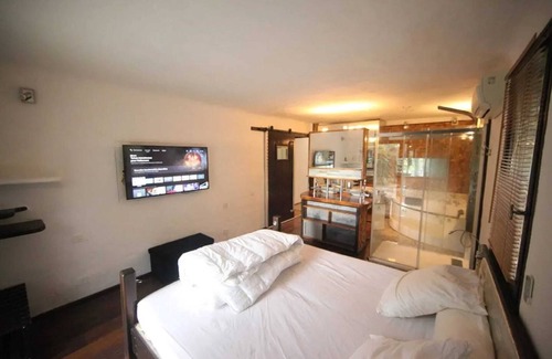 Puymeras Villa | Homerez - Villa for 13 ppl. with swimming-pool, jacuzzi and garden at Puyméras