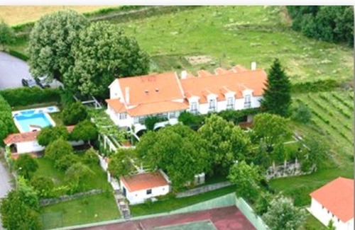 Covilha Villa | Homerez - Grande villa para 14 pers. con piscina, terraza y balcón en Teixoso