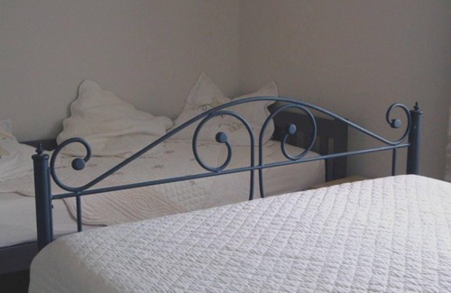 Saint-Michel-l'Observatoire Villa | Homerez - Villa for 5 ppl. with swimming-pool, garden and terrace at Dauphin