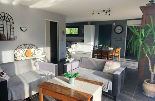 Marigny Villa | Homerez - Villa para 6 pers. con piscina, sauna, jardín y terraza en Marigny