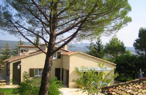 Cereste Villa | Homerez - Villa para 8 pers. con piscina, jacuzzi, terraza y balcón en Céreste