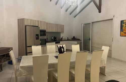Perinet Villa | Homerez - Villa en Le Gosier - Piscina