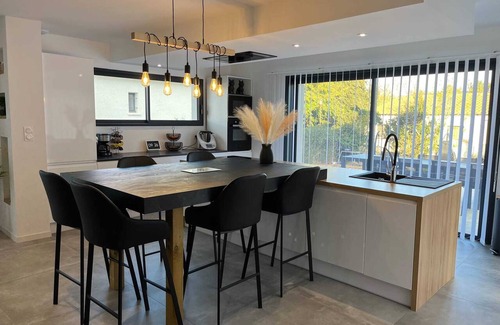 Millas Villa | Homerez - Villa en Millas, piscina