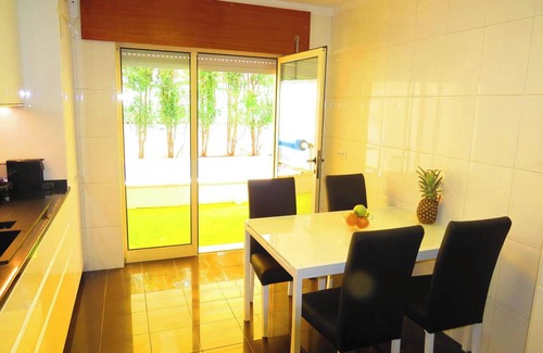 Campanha Villa | Homerez - Villa Oporto con piscina