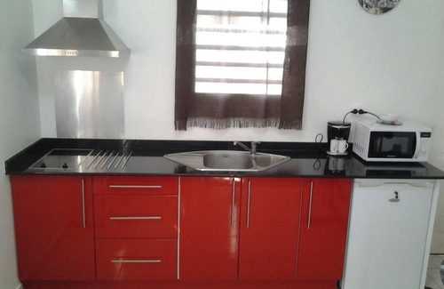 Damencourt Casa | Homerez - Casa acogedora en Le Moule con piscina compartida