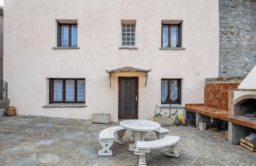 Albas Casa | Homerez - Casa acogedora con jardín en Albas