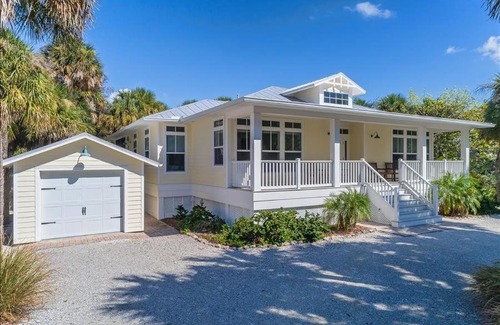 Golden Beach Casa | Homes- 231 Wheeler