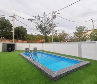 Malacca City Casa | Homestay 88A Melaka for 9 pax with Private Pool, Smart TV, Netflix and Wifi
