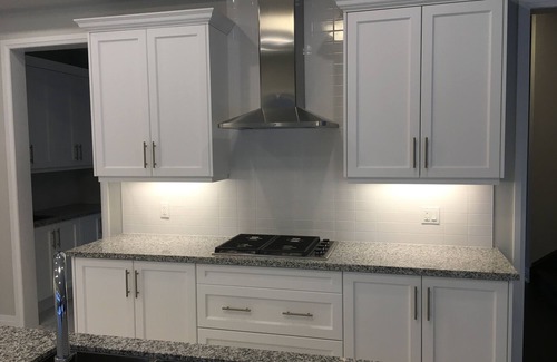 Aurora Casa | Homestay Accommodation - Aurora, ON