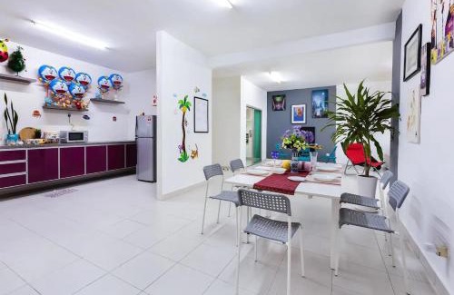 Taman Desa Tebrau Apartamento | Homestay@AEON Desa Tebrau