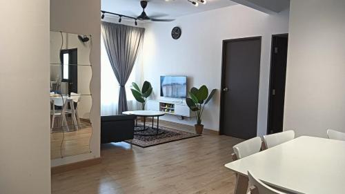 Bukit Baru Apartamento | Homestay Ayer Keroh, MiTC , UTEM, Bukit Beruang
