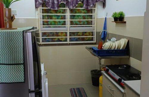 Kampung Ladang Tok Pelam Apartamento | Homestay Camelia Kuala Terengganu - Near Drawbridge, Pasar Payang, KTCC Mall, Hospital HSNZ and Batu Buruk Beach Area