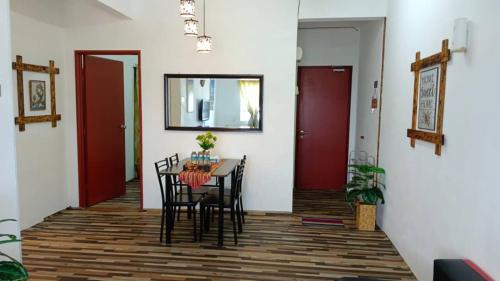 Kampung Ladang Tok Pelam Apartamento | Homestay Camelia Kuala Terengganu - Near Drawbridge, Pasar Payang, KTCC Mall, Hospital HSNZ and Batu Buruk Beach Area