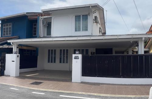 Kuching Casa | Homestay - Casa Qhatalia - 10 Pax