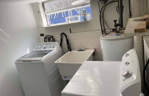 East Side Casa | Homestay Central Vancouver for longterm rental