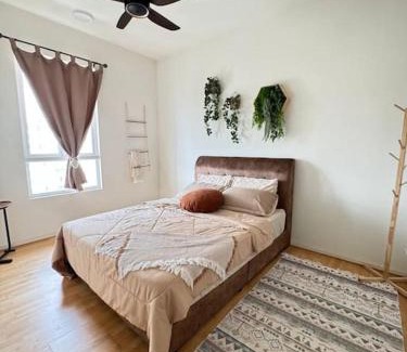 Cyberjaya Apartamento | Homestay Cyberjaya AC Home 4R3B 7pax Free Wifi Netflix