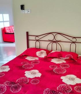 Wakaf Bharu Casa | Homestay Dena Moon Inn