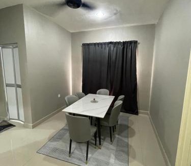 Pekan Casa | Homestay Farish Pantai Lagenda