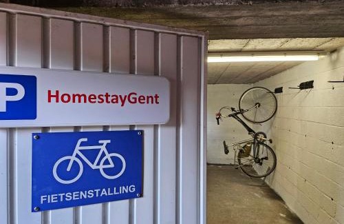 Flora Casa | Homestay Gent-Merelbeke self check-in service