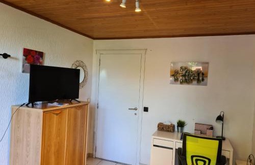 Flora Casa | Homestay Gent-Merelbeke self check-in service